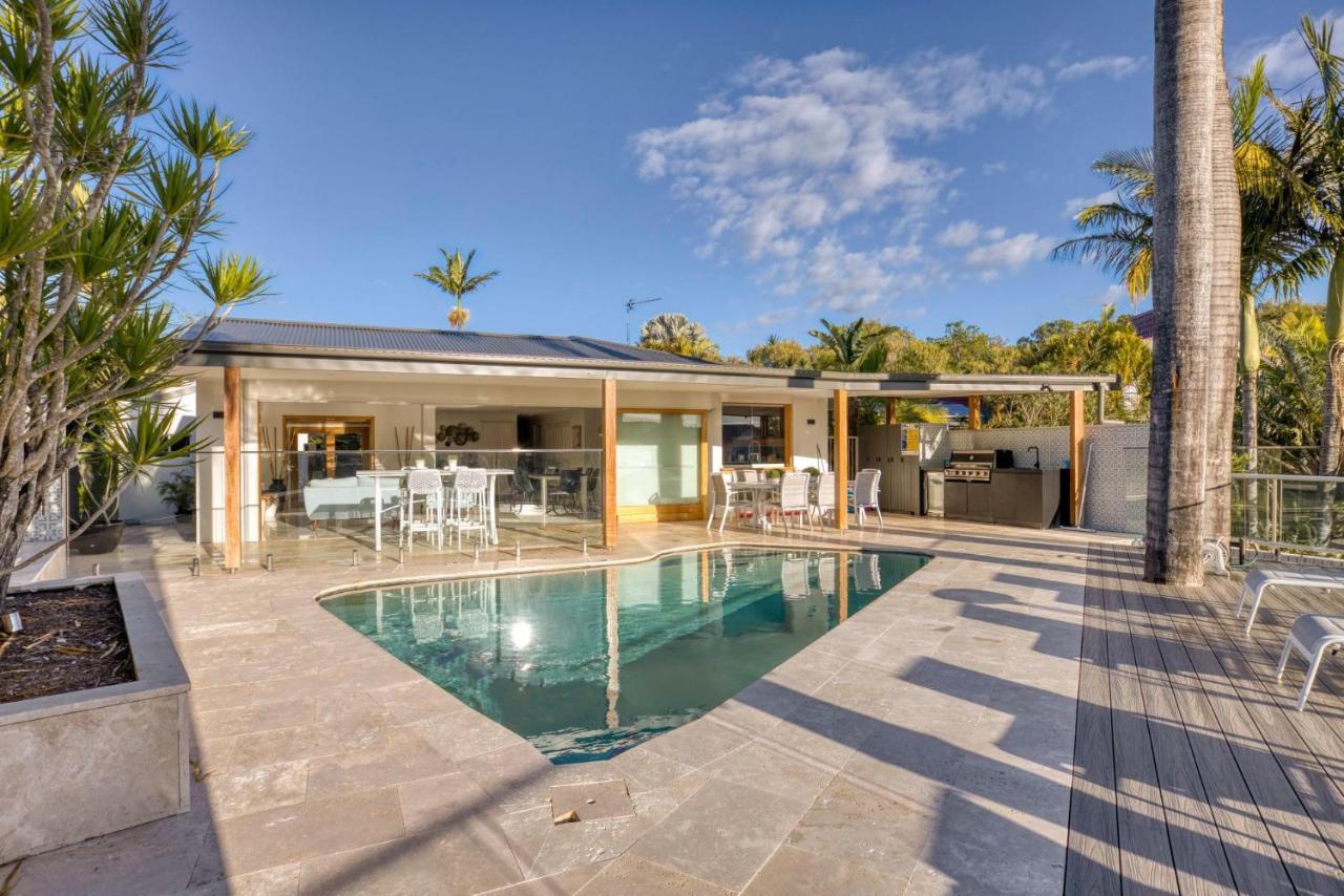 Waterfront Family Entertainer Holiday home
